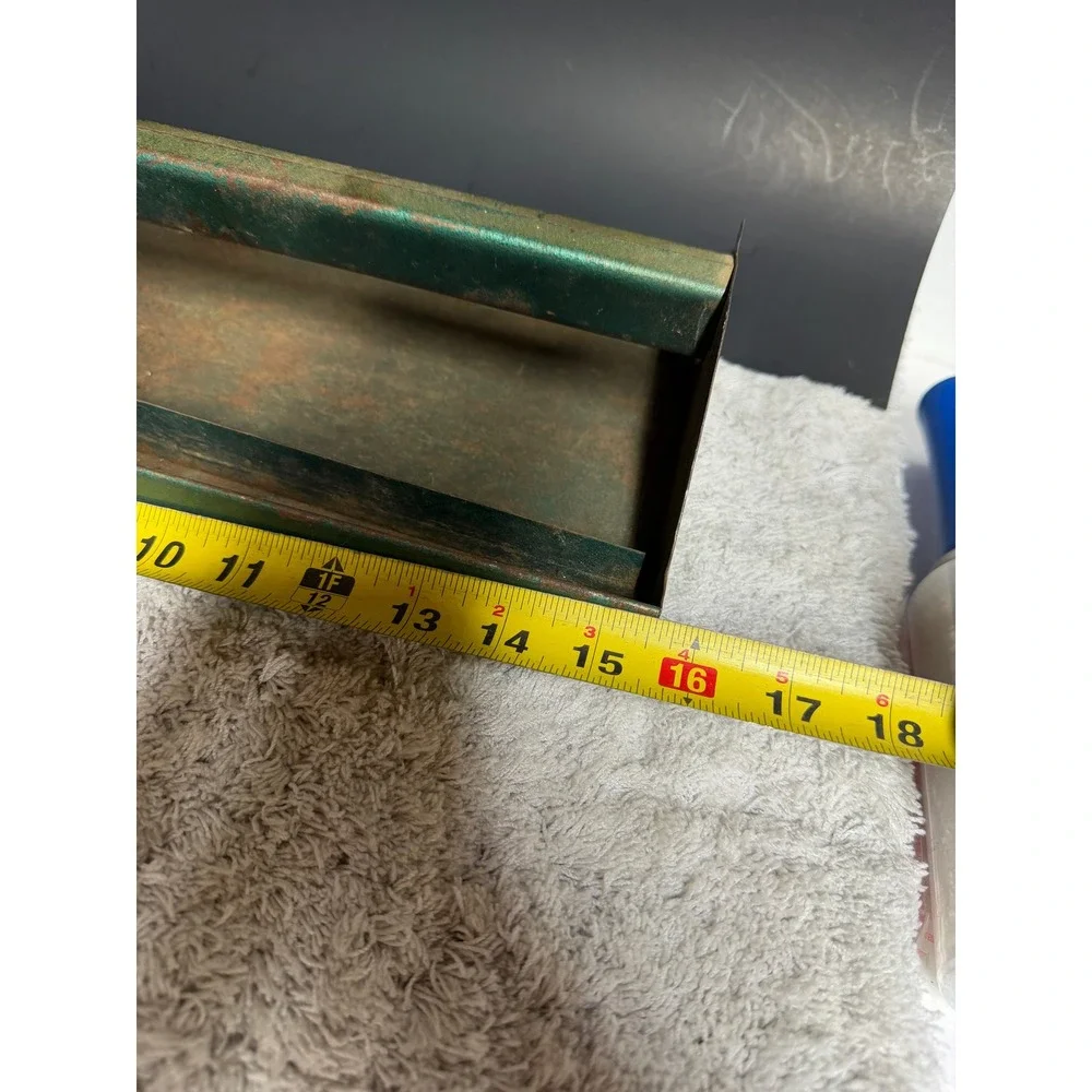 Unbranded vintage metal
